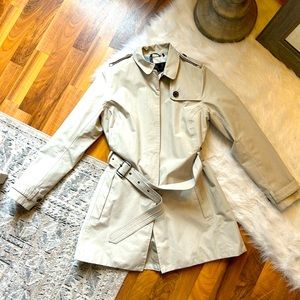 Barbour Women’s Rain Jacket 🧥 ☔️ (sz: 10)